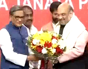 sm krishna joins BJP